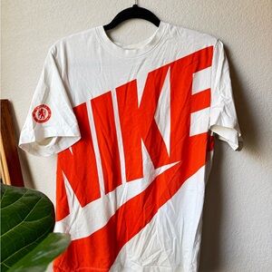 Chelsea x Nike Men's Tee with Bold Red Graphic
